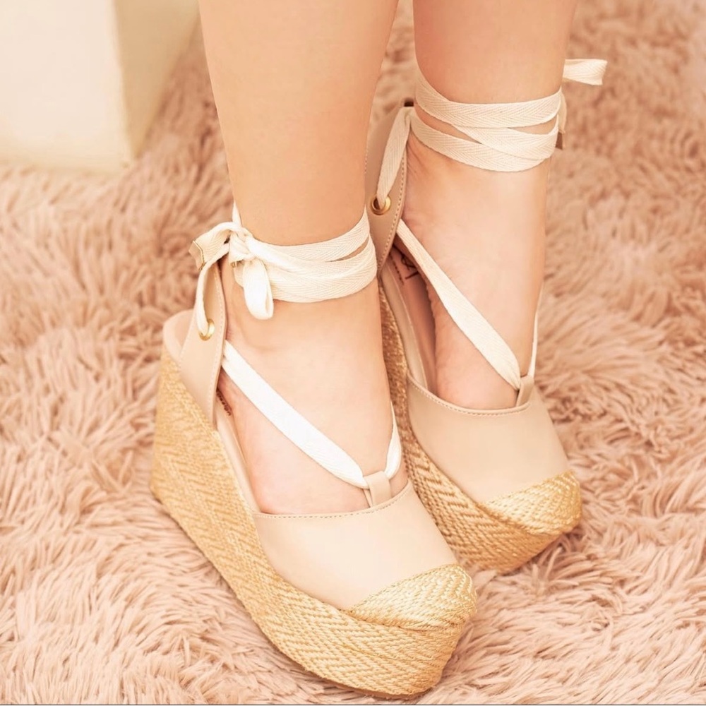 Elegant Cream Wedge Espadrilles